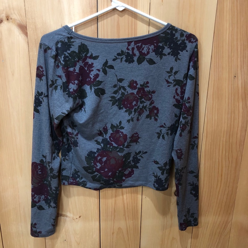American Eagle Floral Crop Top - Picture 6 of 6